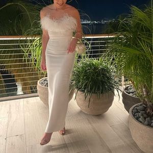 Elegant White Feather-Trimmed Midi Dress